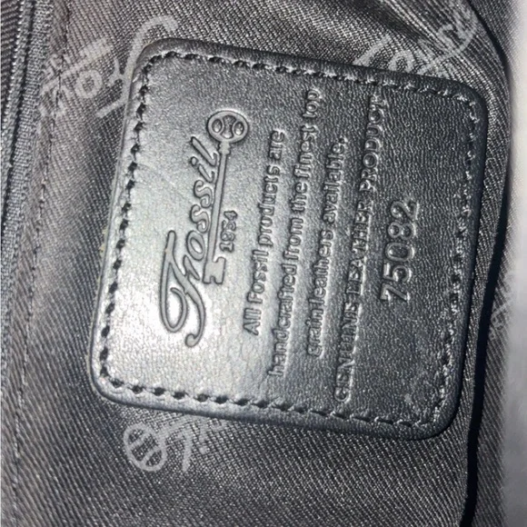 Fossil Black Leather Crossbody Messenger Bag 🖤 Adjustable Strap – Authentic - Picture 3 of 7